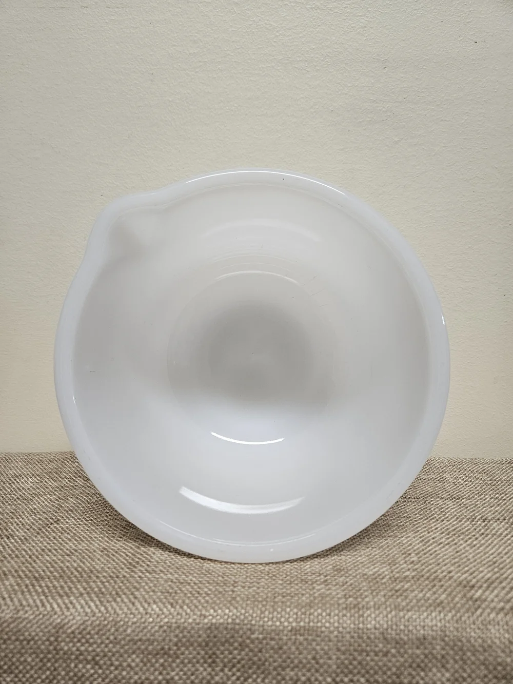 1950's Sunbeam Mixing Bowl with Pour Spout‎